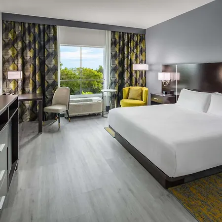 Doubletree By Hilton Sarasota Bradenton Airport Hotel Exterior photo