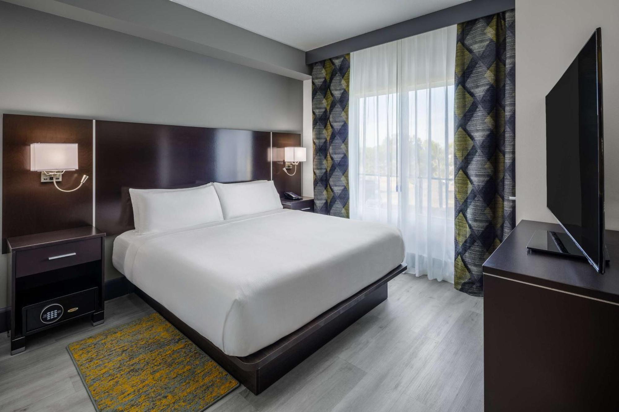 - Bradenton Airport, An Ihg Hotel South Bradenton