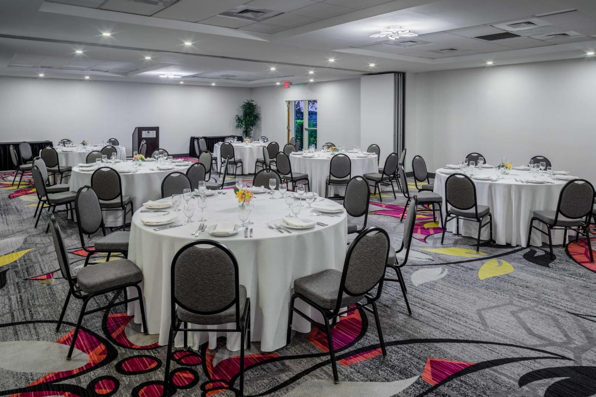 Hotel - Bradenton Airport, An Ihg 4*