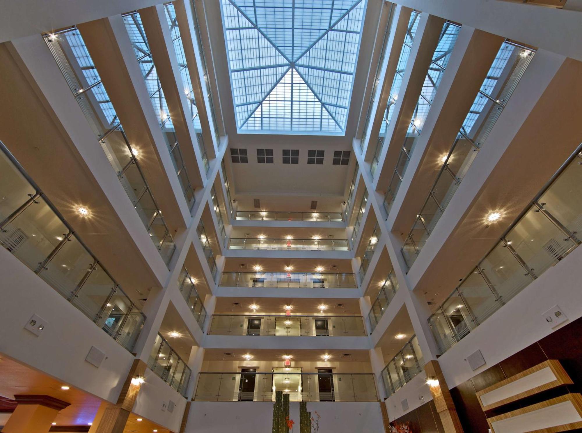 - Bradenton Airport, An Ihg 4*