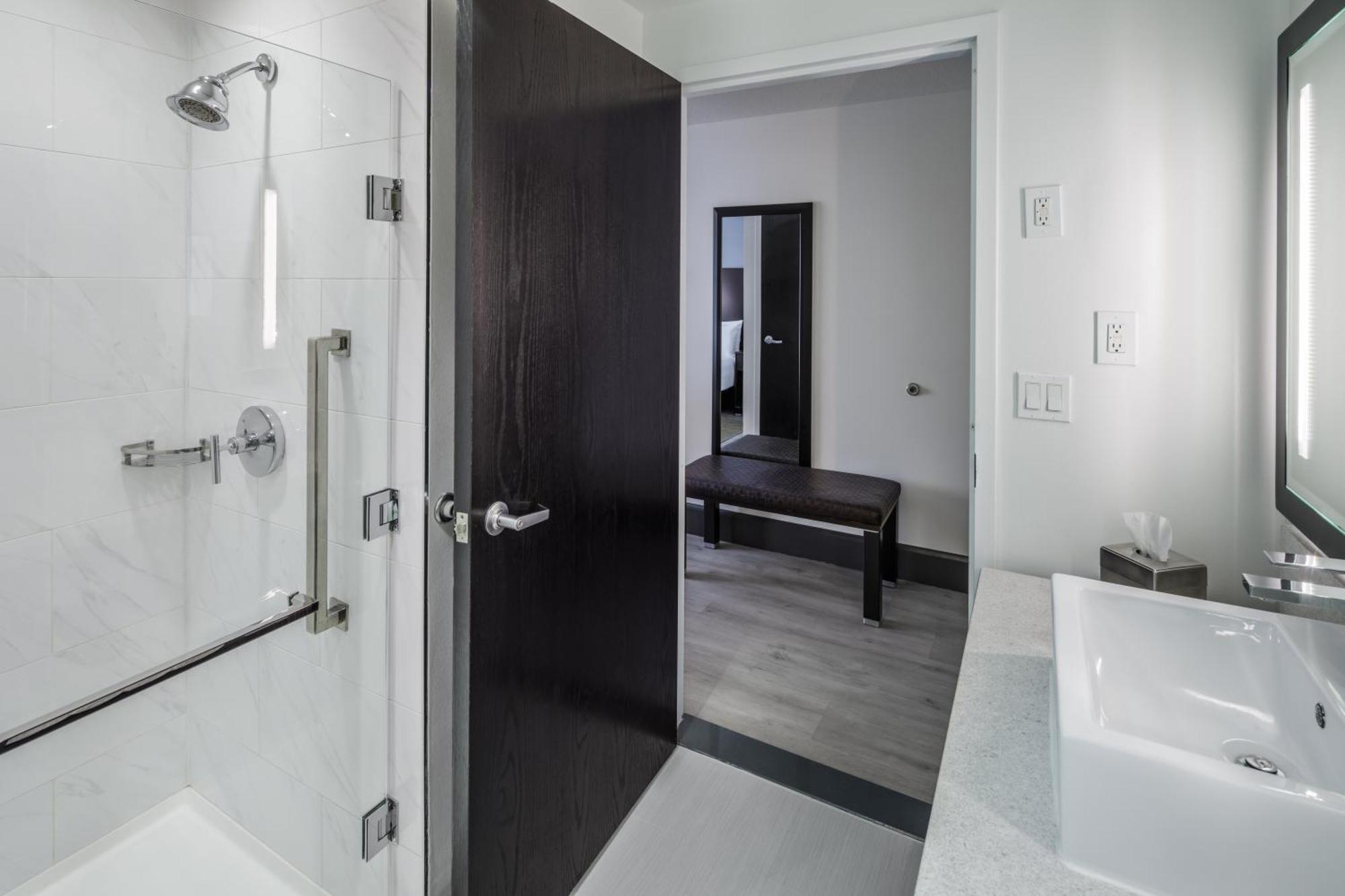 Doubletree By Hilton Sarasota Bradenton Airport